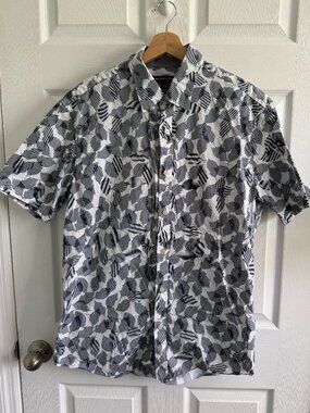 Michael Kors Men's Leaf Print Slim Fit Button Up XL Short Sleeve Shirt Preppy
